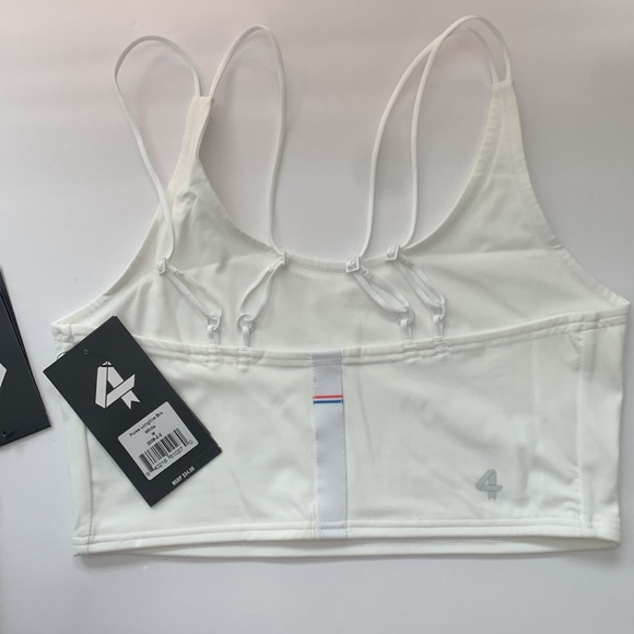 NWT fourlaps bundle of 2 med bras - Picture 4 of 5